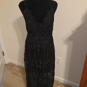 Rebellion Elegant Black Lace Maxi Dress
